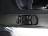 ■運転席ドアの操作しやすい位置にスイッチがついておりますので、ストレスなく自分のフィットする位置にセッティング頂けます。