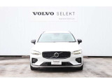 V60 アルティメット B4 ダーク エディション 