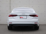 一目でAudiだと分かる特色を持つデザイン。