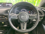 【純正革巻きステアリング】上質な革を使用することで、手にしっかり馴染みとても運転しやすいハンドルです♪
