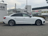 サンルーフ付き。専任の研修を受け熟練したメカニックが大切にご納車整備をさせて頂きます。お客様にご満足・ご納得し、お乗り頂く為にフォーシーズンズグループの追及は日々続きます。