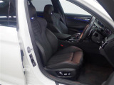 M5 4.4 4WD 本革シート