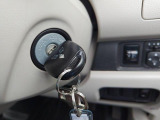 当社は法定費用と車両外諸費用を含んだ総額表示点です。ヤフ-の中古車サイトをご覧の方は(メ-ル見積もり・在庫を確認する)のボタンを押して総額表示の金額を確認して下さい。総額には(車検)整備代税金含みます