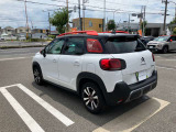 コーナーセンサー付きですので駐車も安心です。