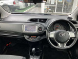 【運転席・インパネまわり】ハンドル・シート・フロアーなど隅々までプロによるクリーニング済み☆彡キレイな車内でドライブが一層快適にお楽しみいただけます!!
