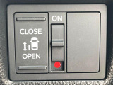 【パワースライドドア】スマートキーや運転席のスイッチでスライドドアの開閉が可能♪電動だから力を入れてドアを開ける必要が無く、小さいお子様でも、重い荷物を持っている時もラクに開け閉めできます♪