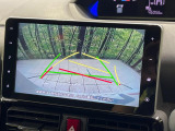 【バックカメラ】駐車時に後方がリアルタイム映像で確認できます。大型商業施設や立体駐車場での駐車時や、夜間のバック時に大活躍!運転スキルに関わらず、今や必須となった装備のひとつです!