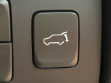 【パワーバックドア】スマートキーや運転席のボタンを押すだけでリアゲートが自動で開閉します!荷物を持っている時や、高い位置にあるバックドアを閉める際に便利な機能です♪