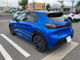コーナーセンサー付きですので駐車も安心です。