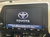 【純正9型ナビ】人気の純正ナビを装備しております。ナビの使いやすさはもちろん、オーディオ機能も充実!キャンプや旅行はもちろん、通勤や買い物など普段のドライブも楽しくなるはず♪
