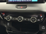 【シートヒーター】スイッチを入れると数十秒で座席が温かくなります。エアコンとは違い、身体と密着しているシートが温まるので、冬場には嬉しい装備です!