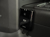 【ETC】装着されています。有料道路の乗り降り時に停車することなくスマートに乗り入れが可能になったり、割引を受けることができる嬉しい装備です。