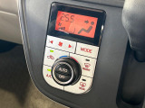 【オートエアコン】一度お好みの温度に設定すれば、車内の温度を検知し風量や温度を自動で調整。暑い…寒い…と何度もスイッチ操作をする必要はありません。快適な車内空間には必須の機能ですね♪
