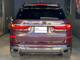 サービスにはドイツ本国と同様に教育と訓練を受け、BMWを知り尽くした「マイスターメカニック」が数多く在籍しております。納車前点検整備で、お客様に安心と安全をお届けいたします。