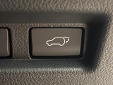 【パワーバックドア】スマートキーや運転席のボタンを押すだけでリアゲートが自動で開閉します!荷物を持っている時や、高い位置にあるバックドアを閉める際に便利な機能です♪