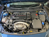納車前整備はメーカー規定に基づき併設工場で入念に行います。メルセデス・ベンツ指定のツールと技術を用い、メーカーの研修を受けたメカニックがお客様のお車を整備いたします。神奈川運輸支局指定整備工場です。