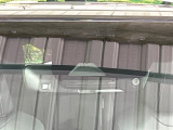 【トヨタセーフティセンス】走行中に前方の車両等を認識し、衝突しそうな時は警報とブレーキで衝突回避と被害軽減をアシスト。より安全にドライブをお楽しみいただけます。