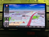 【大画面ナビ】人気の大型10インチナビを装備。存在感のある大画面はインパクト大!ナビ利用時のマップ表示は見やすく、テレビやDVDは臨場感がアップ!いつものドライブがグッと楽しくなります♪