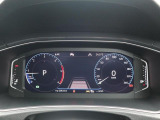 先進のデジタル液晶メーター(Digital Cockpit Pro)採用の車両です