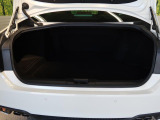 普段のお買い物や通勤、送迎等に十分な荷室スペースを確保しております♪