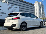 【前後重量配分50:50】重たいエンジンを出来るだけ車両中央に配置して搭載。重たいバッテリーをあえてトランク下部に配置する等の拘りの設計。「駆け抜ける歓び」をご体感下さい。
