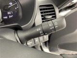 【オートライト(AUTO)】外の明るさをシステムが感知して、自動でヘッドライトが点灯します!ヘッドライトをつけ忘れを防ぐ便利機能です。