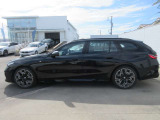 名鉄BMWプレミアムセレクション長久手では常時店頭100台、別ストックヤード、グループ合計400台の良質な認定中古車を取り揃えております。(0561)65-0700まで、お気軽にお問合せ下さい。