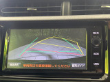 【バックカメラ】駐車時に後方がリアルタイム映像で確認できます。大型商業施設や立体駐車場での駐車時や、夜間のバック時に大活躍!運転スキルに関わらず、今や必須となった装備のひとつです!