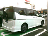 セレナ 2.0 ハイウェイスター V 4WD 