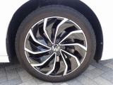 Active Platinum Edition専用17インチアルミホイール(225/45R17)