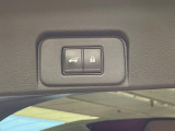 【パワーバックドア】スマートキーや運転席のボタンを押すだけでリアゲートが自動で開閉します!荷物を持っている時や、高い位置にあるバックドアを閉める際に便利な機能です♪