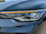 LEDマトリックスヘッドライト「IQ.LIGHT」フロントカメラで対向車や先行車を検知し、マトリックスモジュールに搭載されたLEDを個別に制御することで最適な配光を実現。