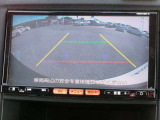 駐車に便利なバックモニター搭載車です。後方の映像が見えるのでバックも安心です。