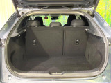 普段のお買い物や通勤、送迎等に十分な荷室スペースを確保しております。セカンドシートを倒すと、大きな荷物の積載も可能です♪