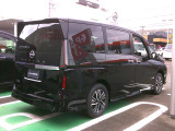 セレナ 2.0 ハイウェイスター V 4WD 