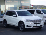 BMW在庫保有台数常時100台以上!ご来店の際はBMW本店(厚木市下荻野140-1)にご来店ください!弊社自慢の全天候型ショールーム!BMW在庫保有台数常時100台以上ございます!
