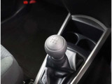 マニュアルミッション車です。思いのままのシフトチェンジをお楽しみください。