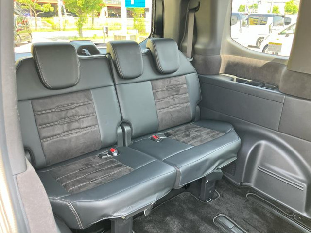 ♪ ホンダ ステップワゴン 2.0 e:HEV スパーダ プレミアムライン の