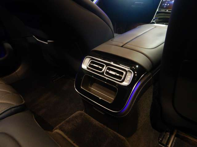 メルセデス・ベンツ Sクラス S500 4マチック AMGライン (ISG搭載