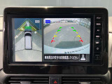 【アラウンドビューモニター】このように真上から見下ろしたような映像が映し出されるため駐車やバックが苦手な方でも安心して行うことが可能となります!!
