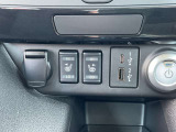 前席シートヒーター、USB Type-A、USB Type-Cコネクター付きです。