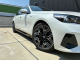 BMWのオートライトは積極的にライトをつけることにより、自車の存在を周囲に向けアピールいたします。それは安全性への配慮でもあります。