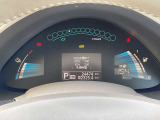 視認性の高いメーターで運転情報を的確に把握できます