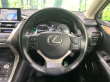 【ステアリングスイッチ】運転中、前方から目線をそらすことなく、オーディオ等の操作が可能な便利機能!安心&快適なドライブを演出してくれます♪
