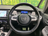 【純正革巻きステアリング】上質な革を使用することで、手にしっかり馴染みとても運転しやすいハンドルです♪