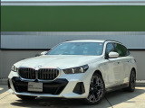 【BMWの伝統】BMWのお車は、“駆け抜ける歓び”を意識し、走行の安定性とコーナリングの良さを追求し、思い通りにハンドルの操作可能です。