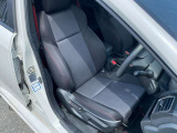運転席シート付近