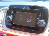 FIAT純正オーディオ搭載!Bluetooth/USB/AUX/ラジオ対応です。