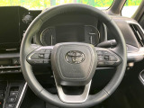 【純正革巻きステアリング】上質な革を使用することで、手にしっかり馴染みとても運転しやすいハンドルです♪