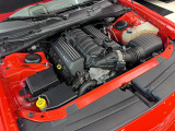 6.4LHEMIのマッスルカーエンジン